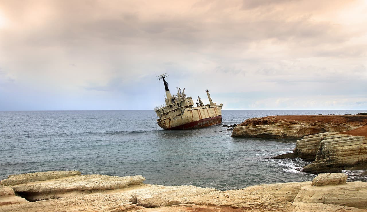 TravelFails: Hilarious Stories (That You Won't Experience)
